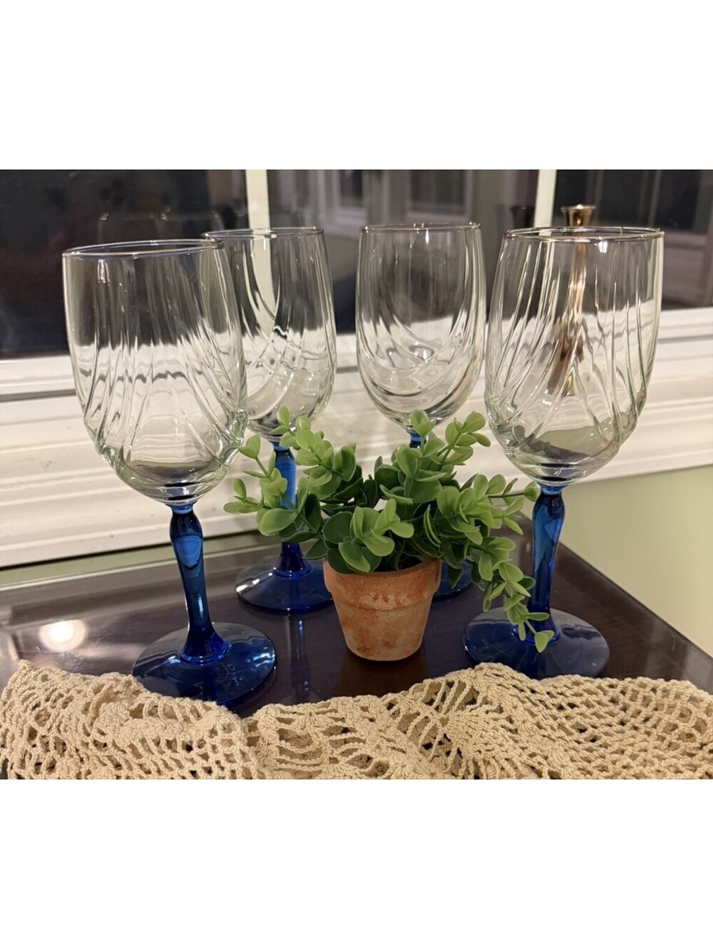 Lenox Blue Wine Glass with Gold Rim, Etched Decorated Glass, set of 4